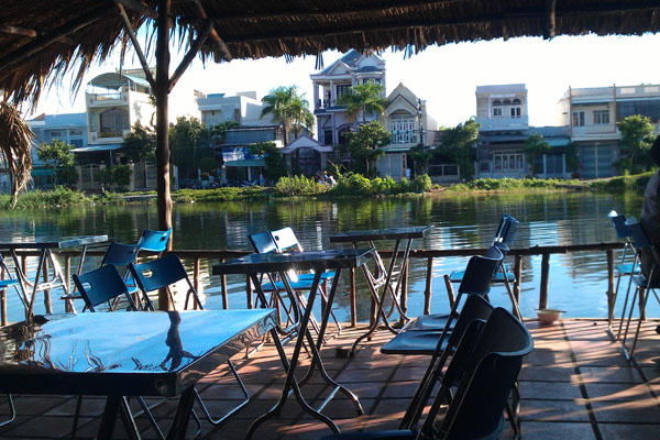 cafe bờ hồ phường 5 Cà Mau